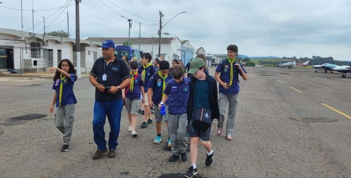 escoteiros-aeroporto-varginha Aeroporto de Varginha recebe grupo de escoteiros em visita especial