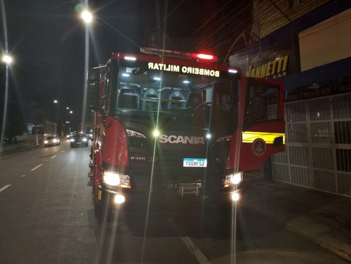 principio de incendio varginha Bombeiros controlam princípio de incêndio em fábrica de móveis planejados em Varginha