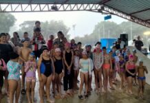Festival de Natação reúne quase 40 crianças e vira exemplo de superação mesmo com chuva Natação Semel
