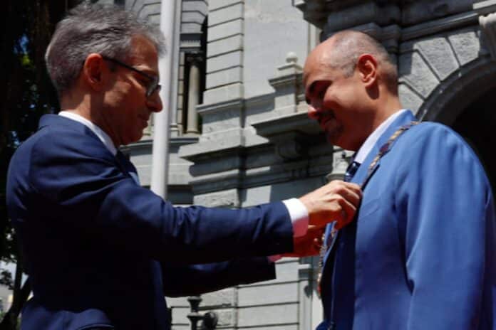 zema-simoes Romeu Zema deixa o cargo e Mateus Simões assume o Governo de Minas