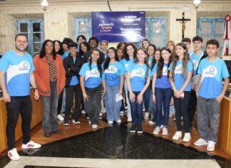 Estudantes de Varginha definem propostas para a etapa regional do Parlamento Jovem 2026 Estudantes de Varginha definem propostas para a etapa regional do Parlamento Jovem 2026