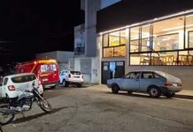 Funcionário sofre queimaduras após explosão em aquecedor de alimentos de padaria em Varginha Funcionário sofre queimaduras após explosão em aquecedor de alimentos de padaria em Varginha