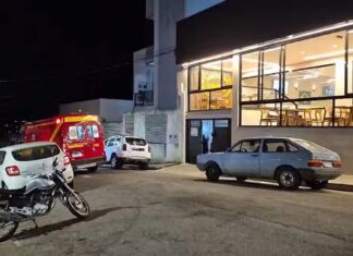 Funcionário sofre queimaduras após explosão em aquecedor de alimentos de padaria em Varginha Funcionário sofre queimaduras após explosão em aquecedor de alimentos de padaria em Varginha