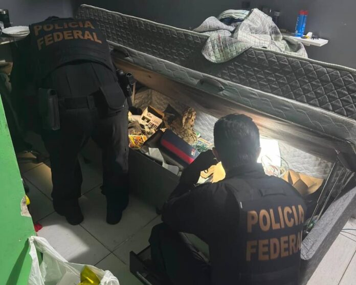 PF cumpre mandado em Três Corações durante operação contra abuso sexual infantojuvenil PF cumpre mandado em Três Corações durante operação contra abuso sexual infantojuvenil