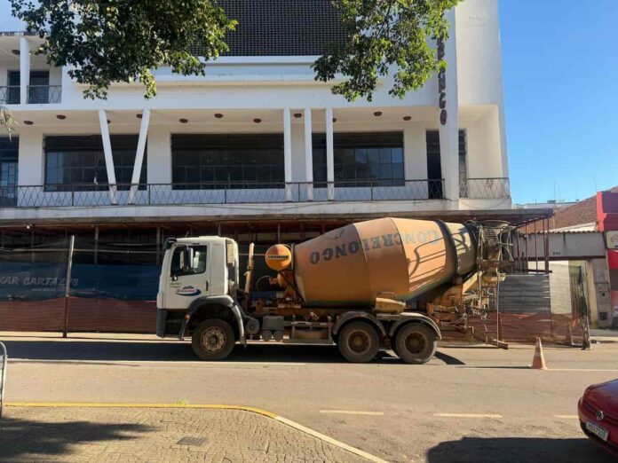 Prefeitura avança na restauração do Cine Rio Branco após aprovação do IEPHA