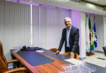 Coronel Sandro reassume em Valadares