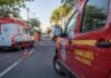 Motociclista morre após colisão com carro na Avenida Celina Ottoni, em Varginha carro bombeiros samu