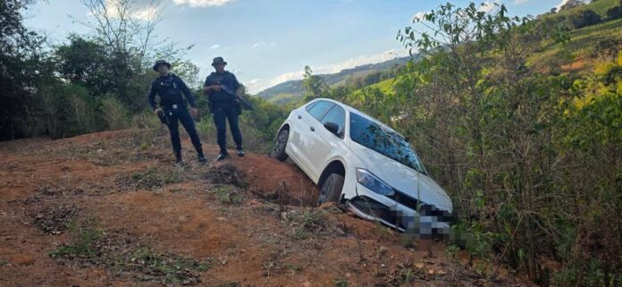 Veículo localizado pela GCM com suspeita de placa clonada na zona rural de Varginha