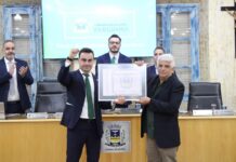 Fábio Murilo Nazar, advogado-geral de Minas, recebe Título de Cidadão Honorário de Varginha Fábio Murilo Nazar, advogado-geral de Minas, recebe Título de Cidadão Honorário de Varginha