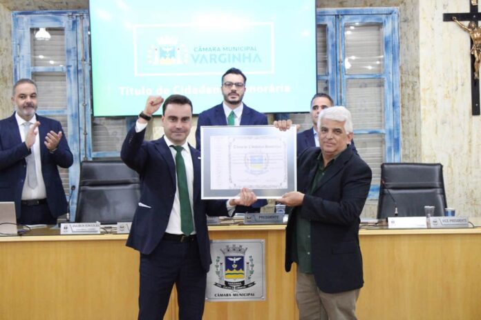 fabio-murilo-nazar-cidadao-honorario-varginha Fábio Murilo Nazar, advogado-geral de Minas, recebe Título de Cidadão Honorário de Varginha