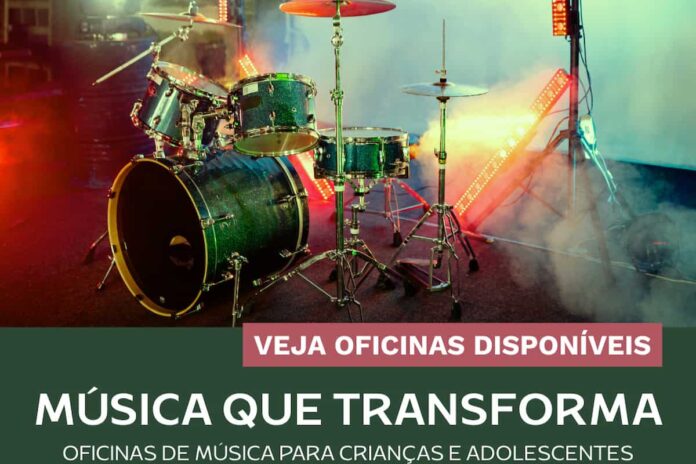 Projeto Música que Transforma oferece aulas gratuitas de violão, produção musical e prática em banda para crianças e jovens em Varginha.