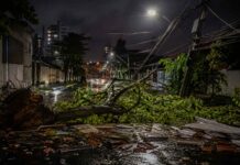 Temporal causa estragos e deixa milhares sem energia em Varginha temporal-varginha-estragos-sem-energia