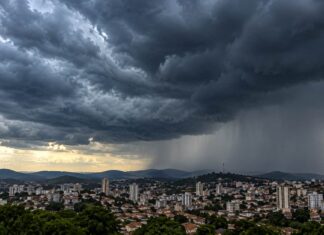INMET emite alerta laranja de tempestade para Varginha nesta terça-feira Temporal tempestade chuva céu nublado nuvens