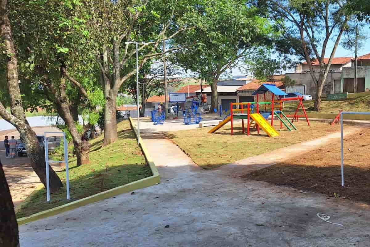 Praça João Rabelo, no bairro Santa Terezinha em Varginha