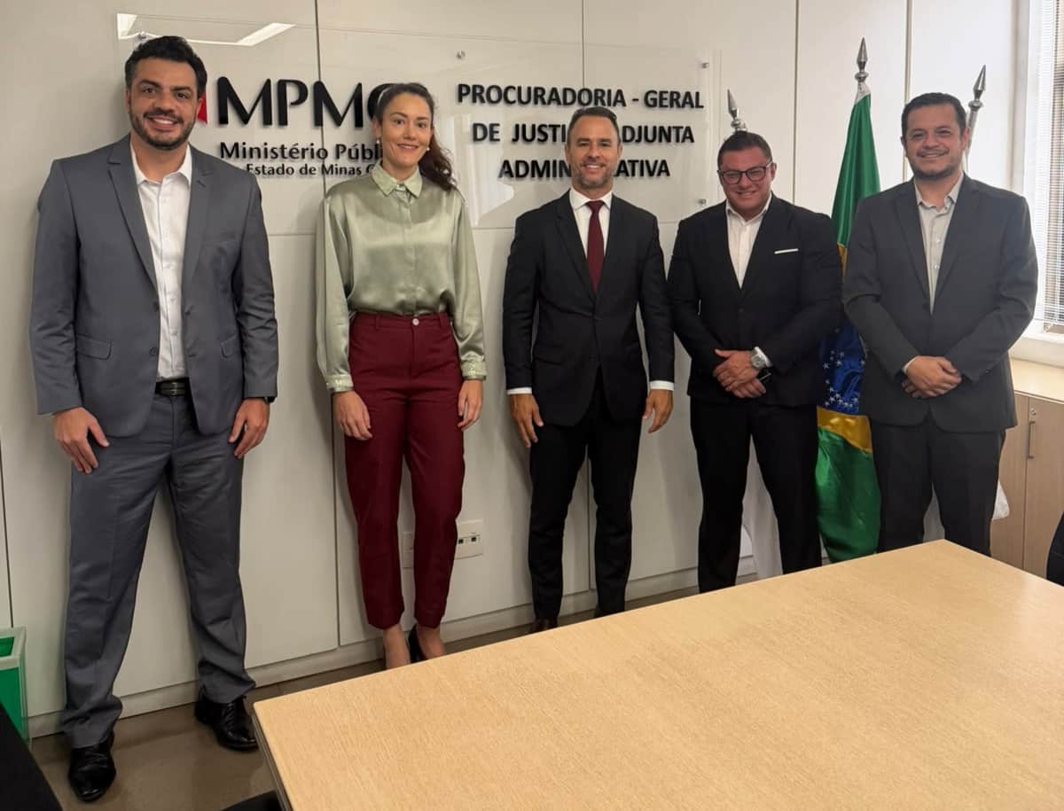 Reunião da Câmara de Varginha no Ministério Público