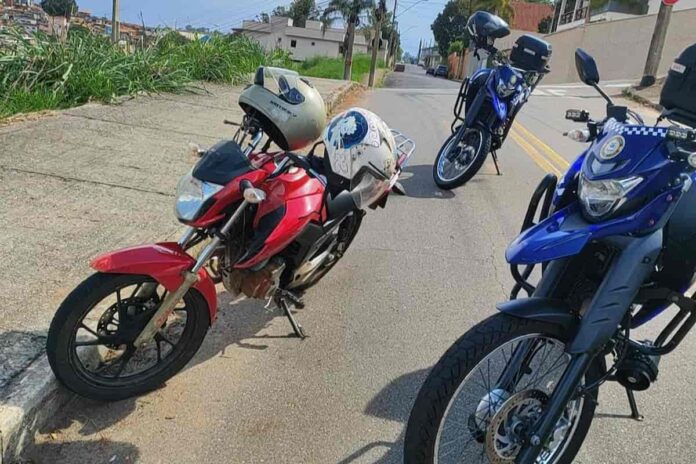 motocicleta removida em Varginha motocicleta removida em Varginha